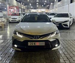 تۆیۆتا کامری